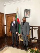 Rencontre de l'Ambassadeur avec le Premier ministre de la République de Madagascar